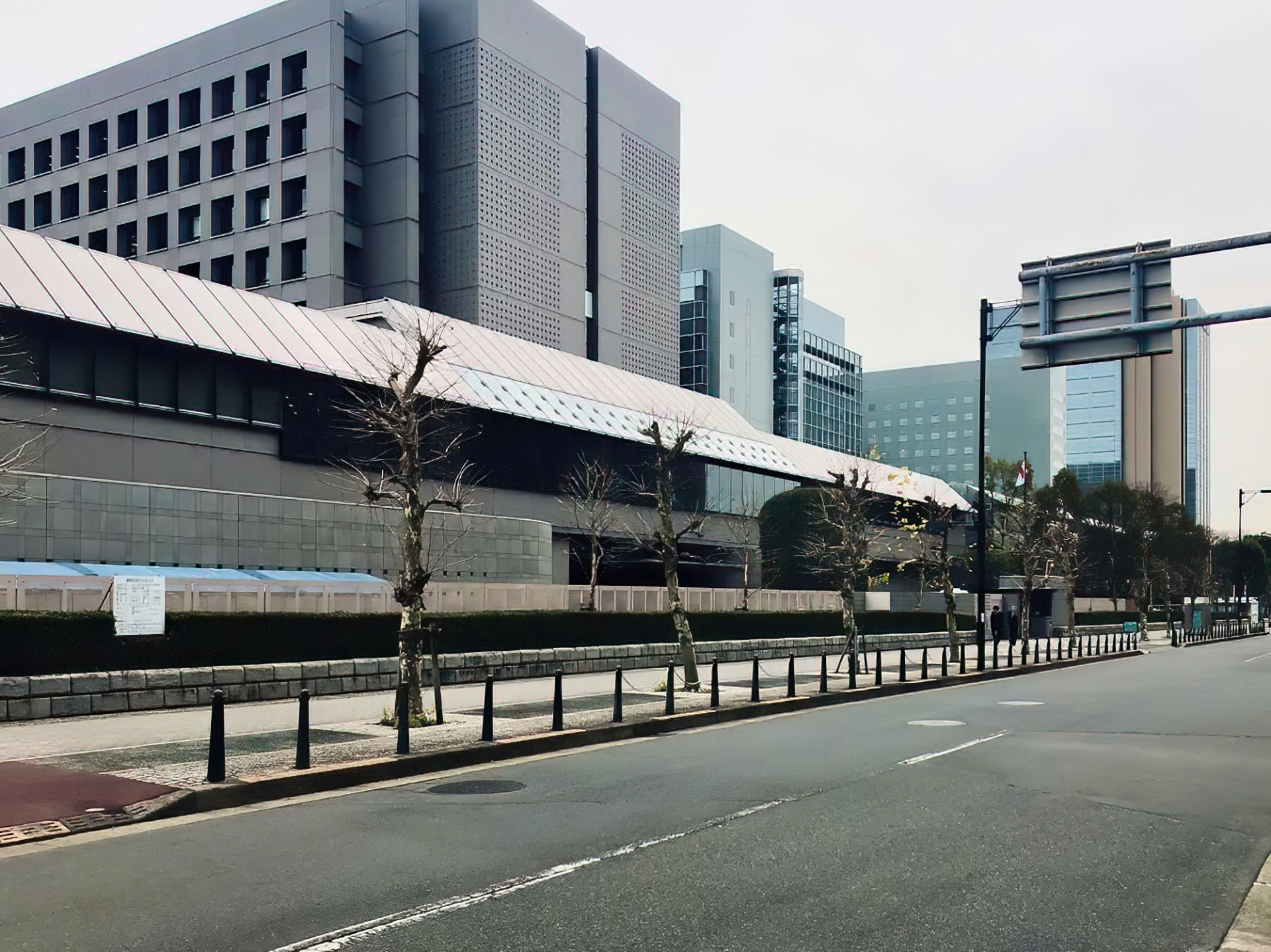 日本銀行府中分館の外観