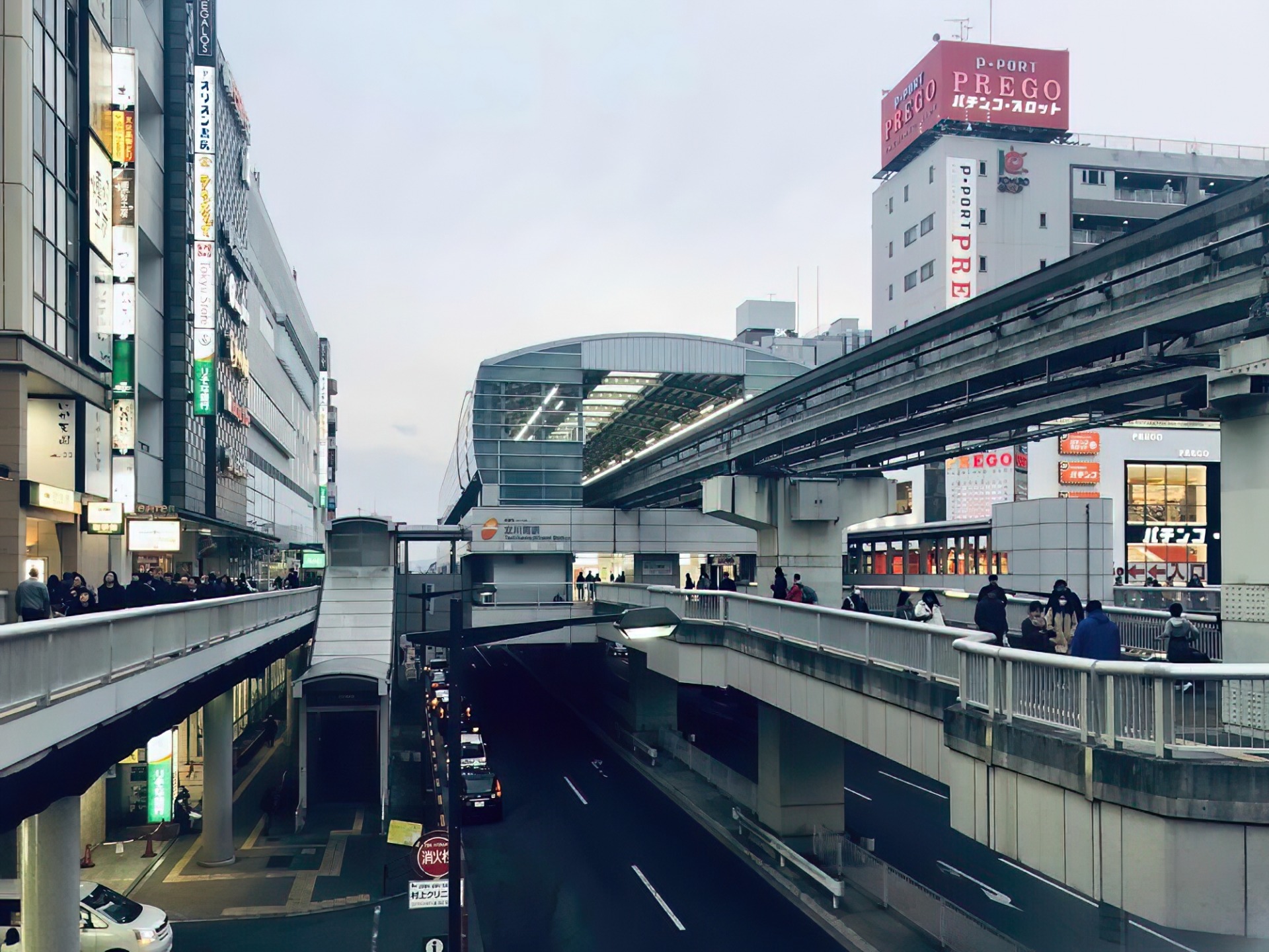 多摩モノレール（立川南駅）